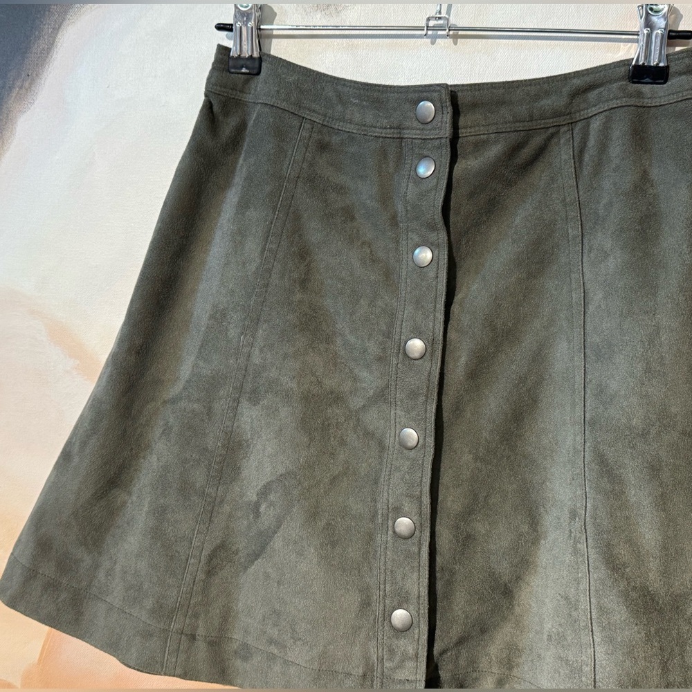 A&F Snap-Front Micro Suede A-Line Skirt in Olive Green
